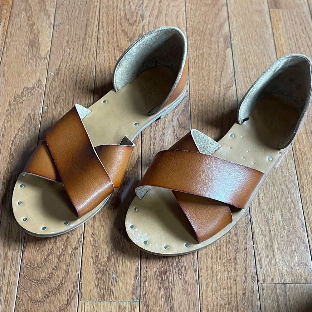 Universal Thread Brown Sandals